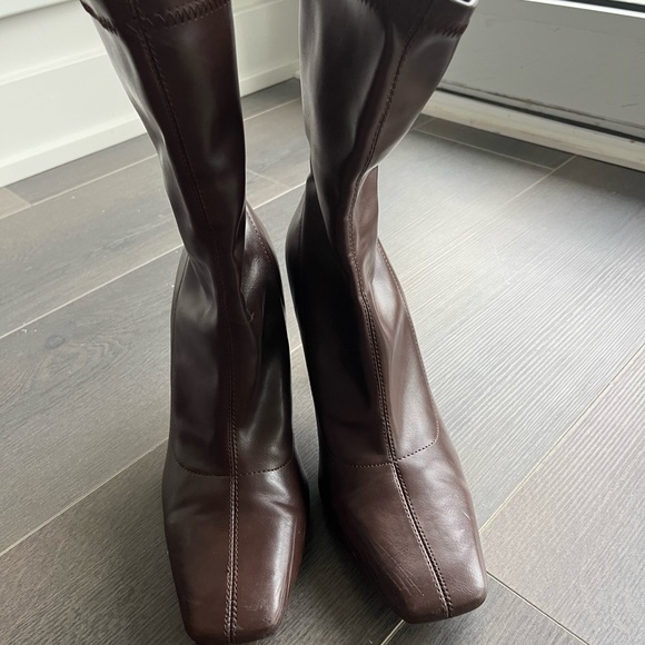 Brown heeled boots - Picture 2 of 4